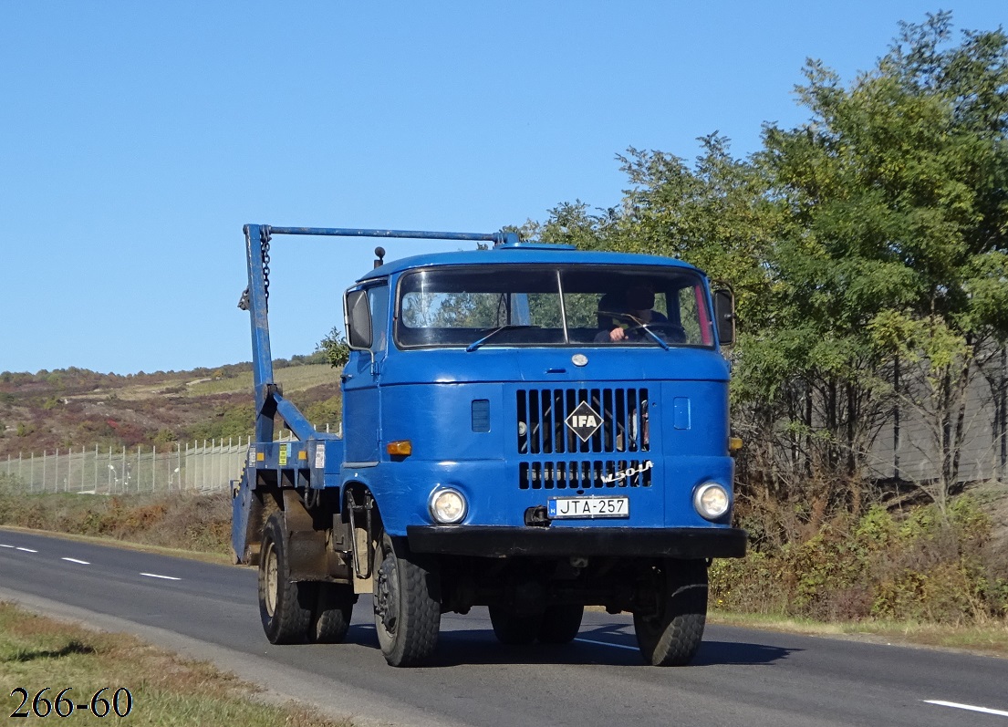 Венгрия, № JTA-257 — IFA W50LA/K, LA/Z; Венгрия — Сбор винограда в Венгрии