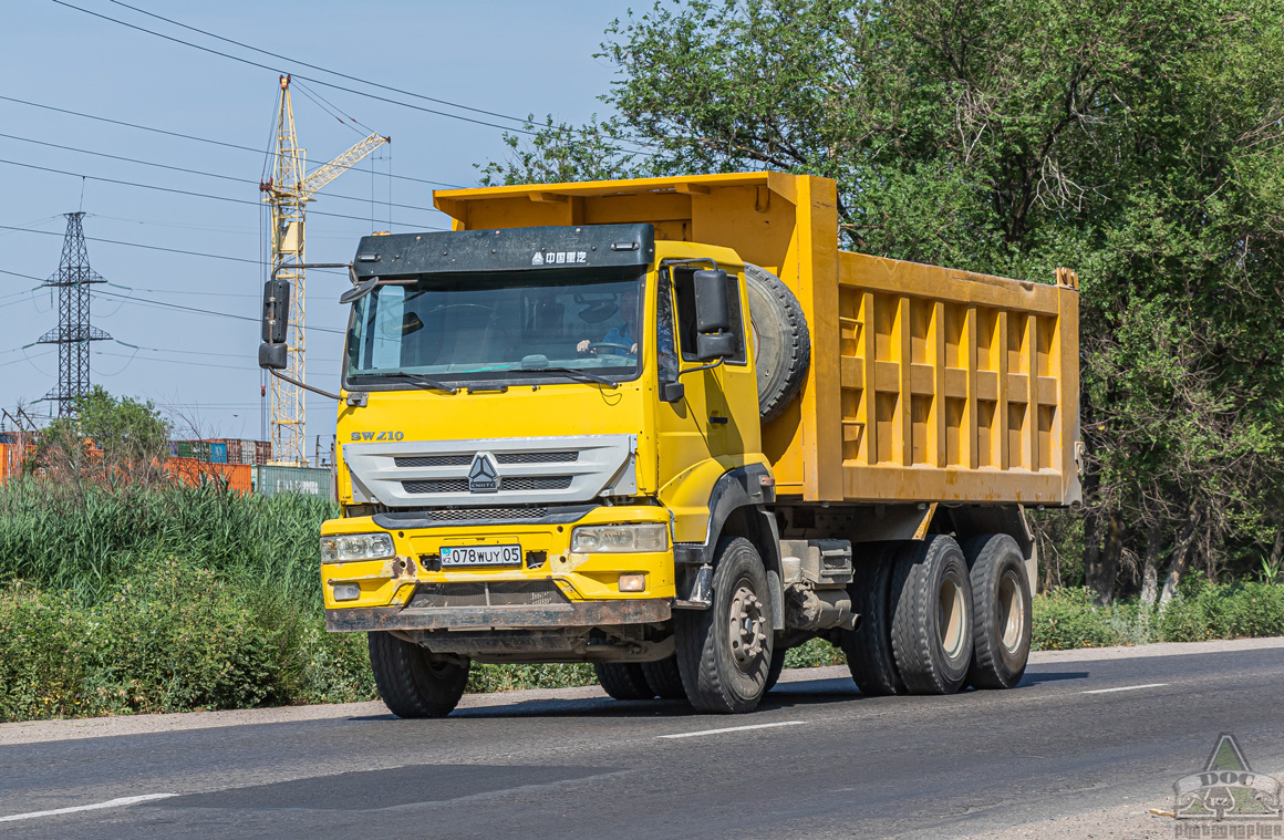 Алматинская область, № 078 WUY 05 — Sinotruk SWZ10 Golden Prince