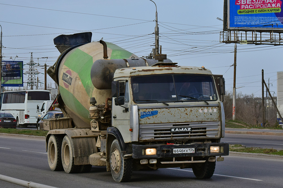 Волгоградская область, № В 646 КХ 134 — КамАЗ-53229-02 [53229C]