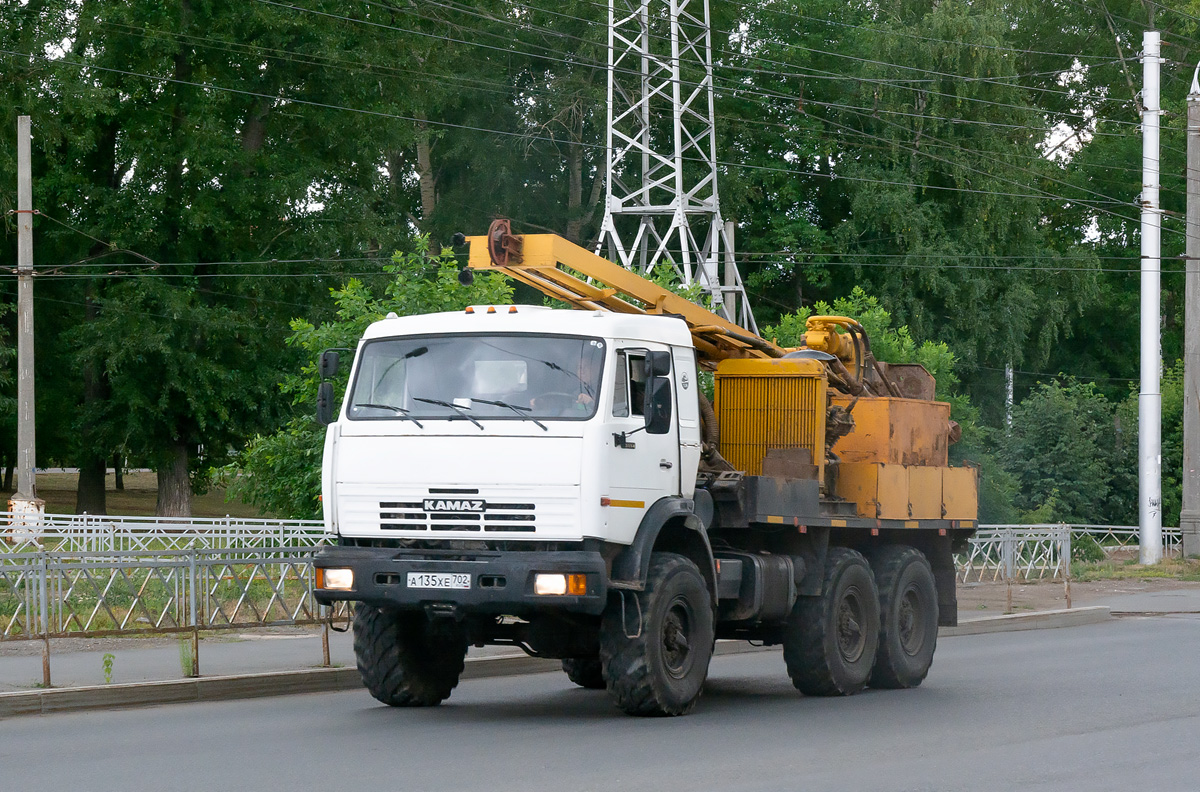 Башкортостан, № А 135 ХЕ 702 — КамАЗ-43114-15 [43114R]