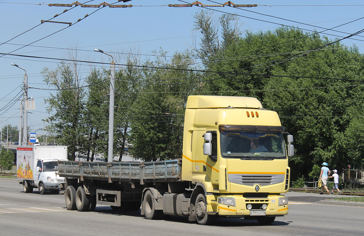 Челябинская область, № Е 794 КА 174 — Renault Premium ('2006)