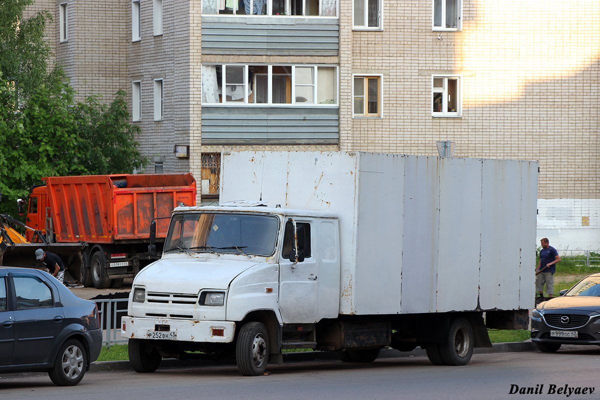 Кировская область, № Р 252 ВН 43 — ЗИЛ-5301ЮО "Бычок"