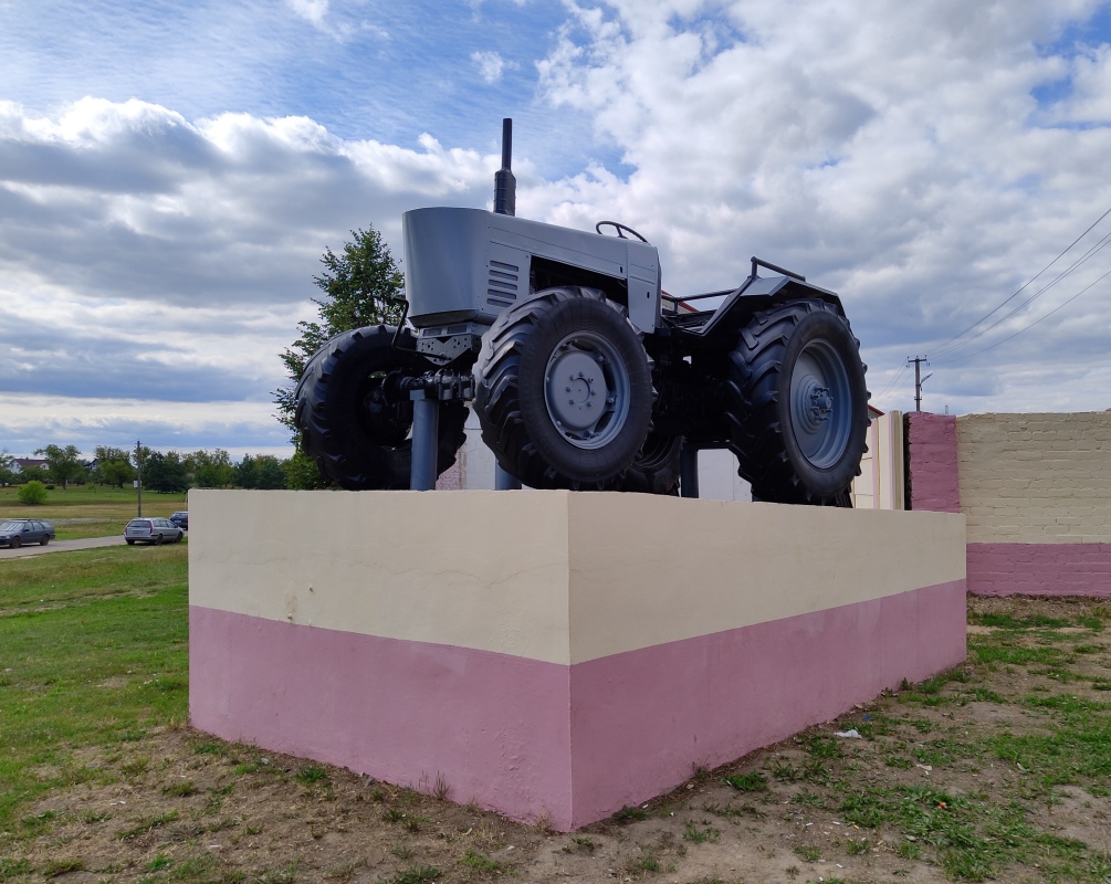 Минская область, № (BY-5) Б/Н СТ 0066 — Беларус-82.2; Техника на постаментах, памятники (Минская область)