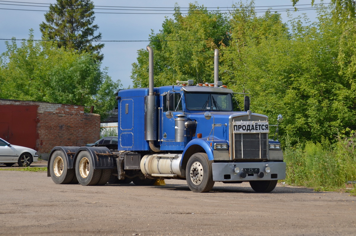 Воронежская область, № Е 938 СУ 36 — Kenworth W900