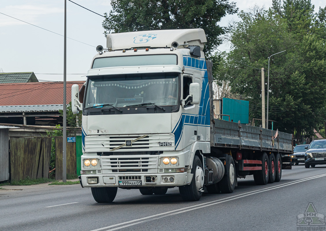 Алматинская область, № 999 MAR 05 — Volvo ('1993) FH12.380