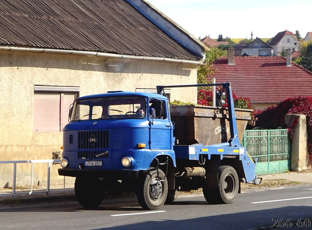 Венгрия, № JTA-257 — IFA W50LA/K, LA/Z; Венгрия — Сбор винограда в Венгрии