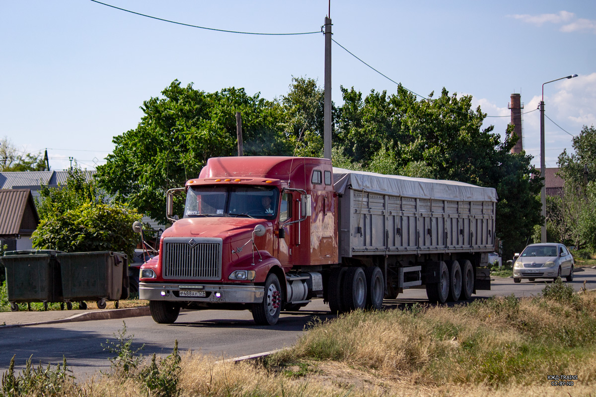 Краснодарский край, № Р 488 АУ 123 — International 9400