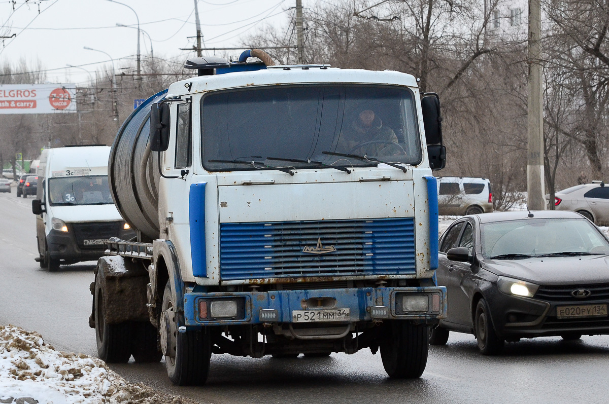 Волгоградская область, № Р 521 ММ 34 — МАЗ (общая модель)