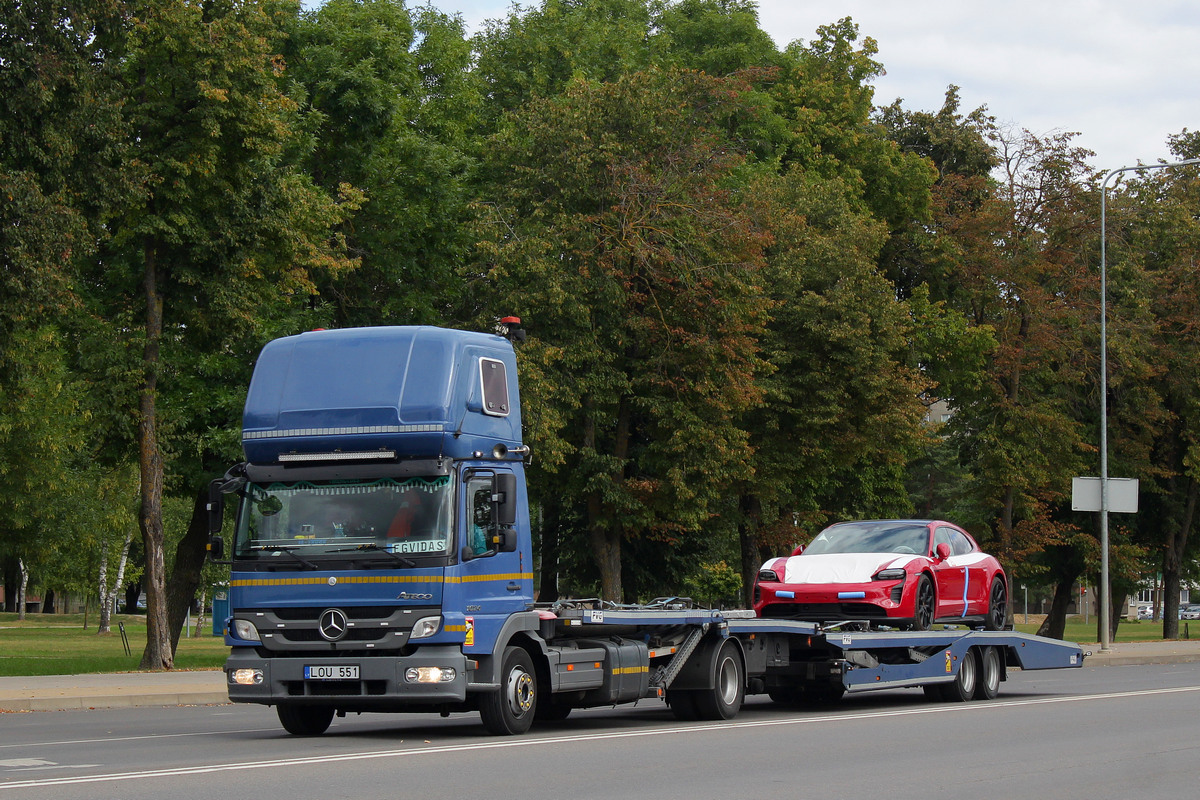 Литва, № LOU 551 — Mercedes-Benz Atego (общ.м)