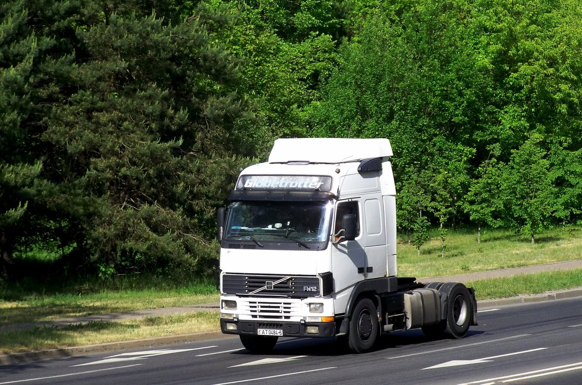 Минская область, № АТ 0484-5 — Volvo ('1993) FH12.420