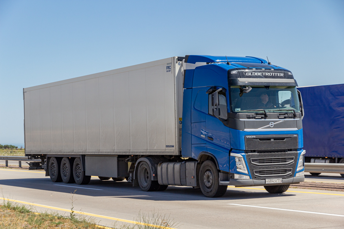 Красноярский край, № К 684 СН 124 — Volvo ('2012) FH.460 [X9P]