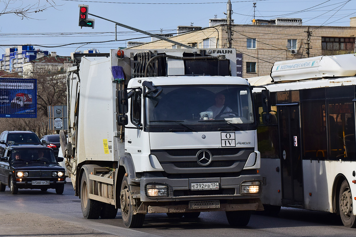 Волгоградская область, № Е 392 РВ 134 — Mercedes-Benz Axor 1826 [Z9M]