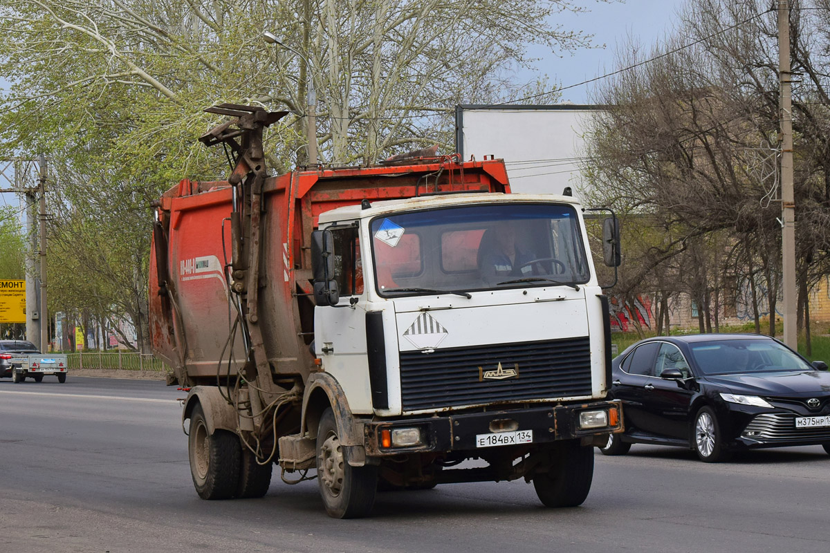 Волгоградская область, № Е 184 ВХ 134 — МАЗ-5337A2