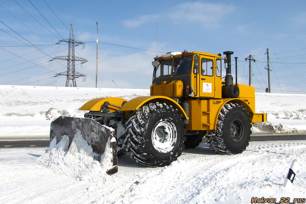 Алтайский край, № 7327 АА 22 — К-700А, К-701