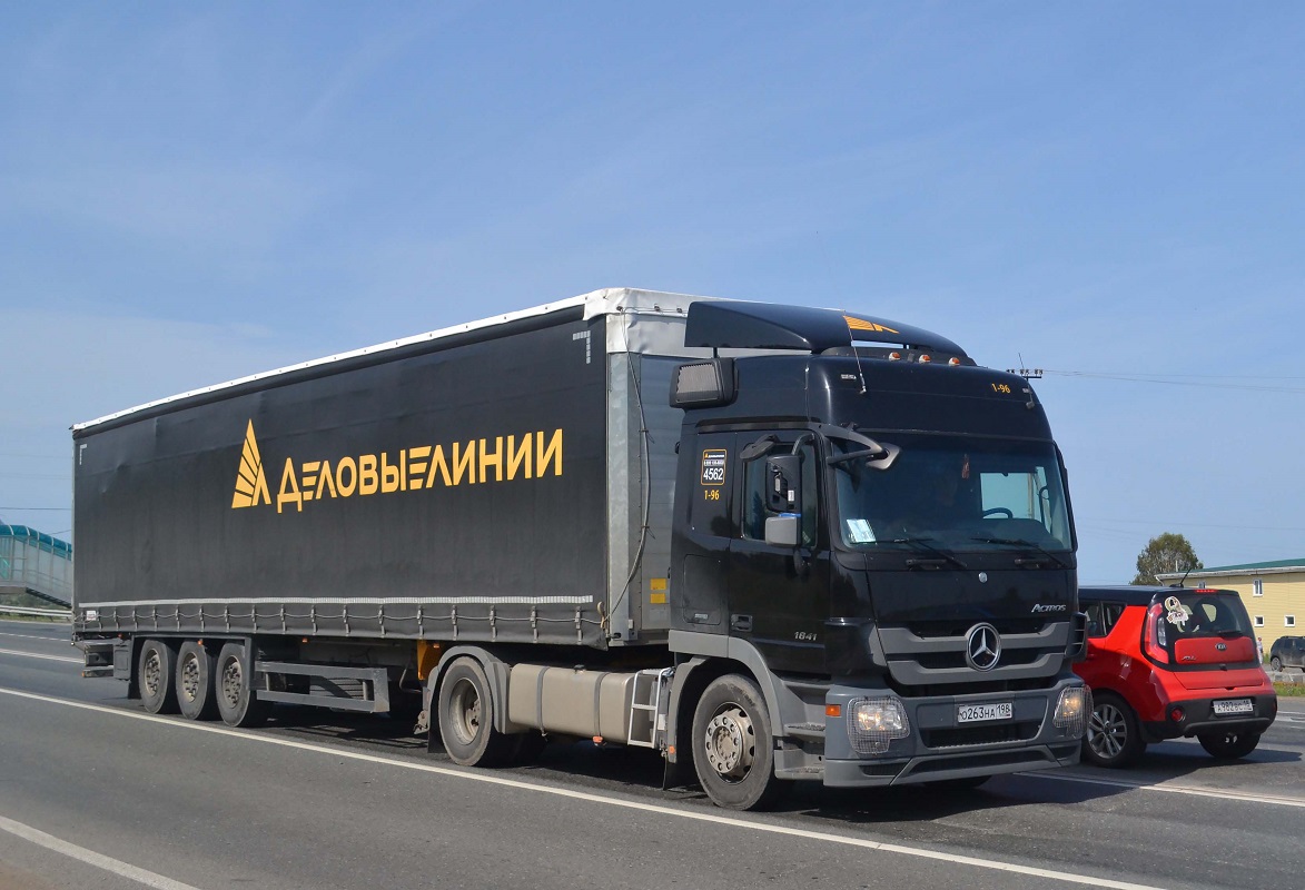 Свердловская область, № 4562 — Mercedes-Benz Actros '09 1841 [Z9M]