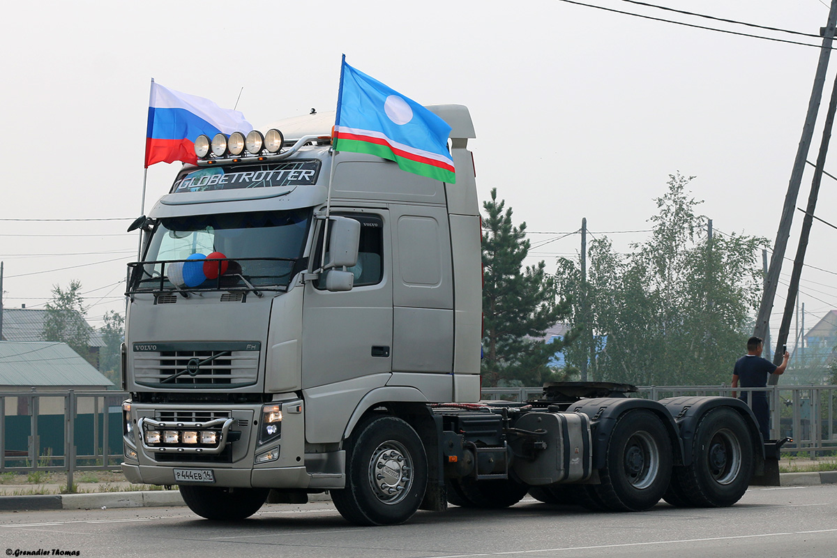 Саха (Якутия), № Р 444 ЕВ 14 — Volvo ('2008) FH.520