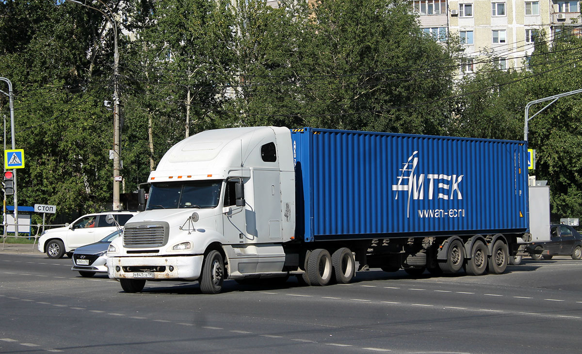 Московская область, № Х 843 СВ 190 — Freightliner Columbia