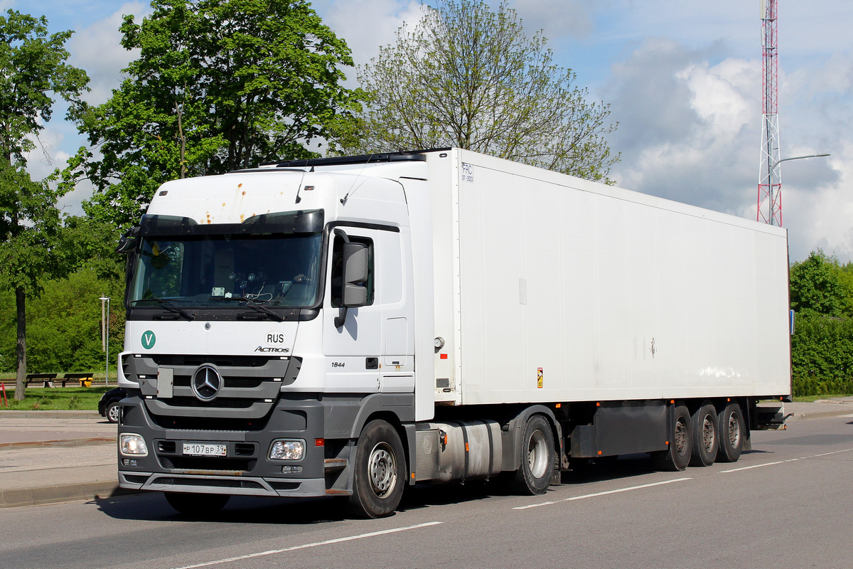 Калининградская область, № Р 107 ВР 39 — Mercedes-Benz Actros ('2009) 1844