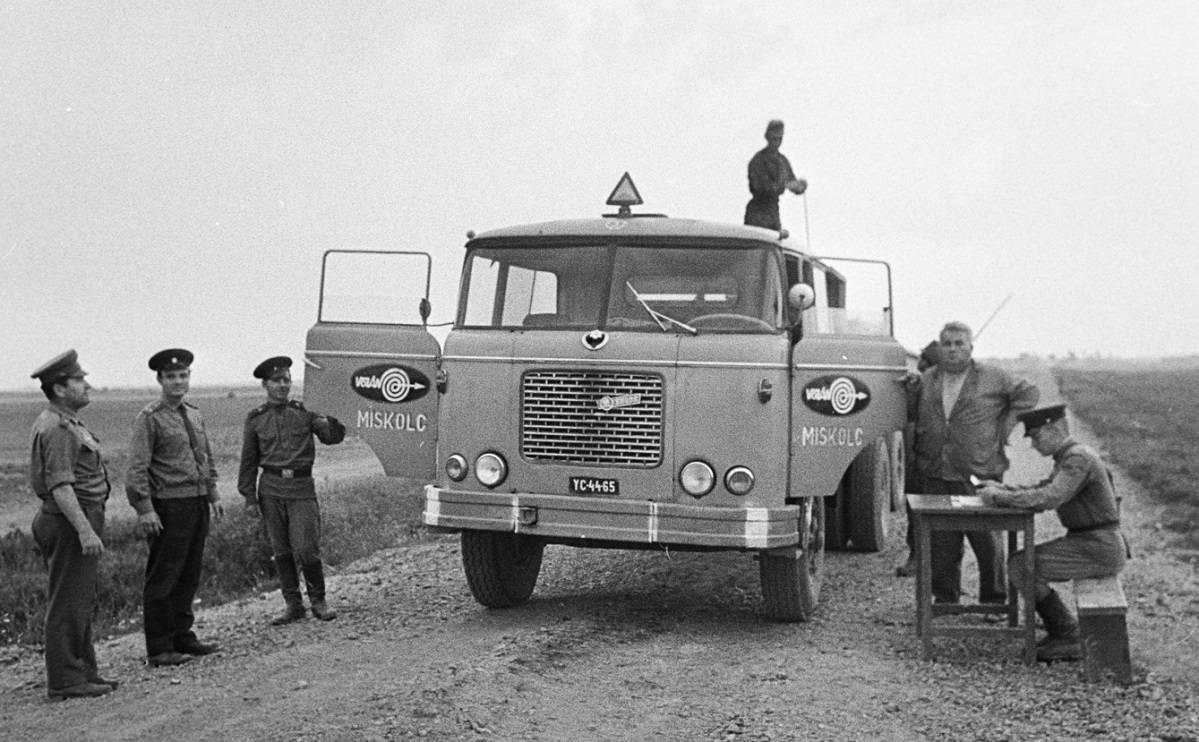 Венгрия, № YC-44-65 — Škoda 706 RT; Венгрия — Исторические фотографии (Автомобили)