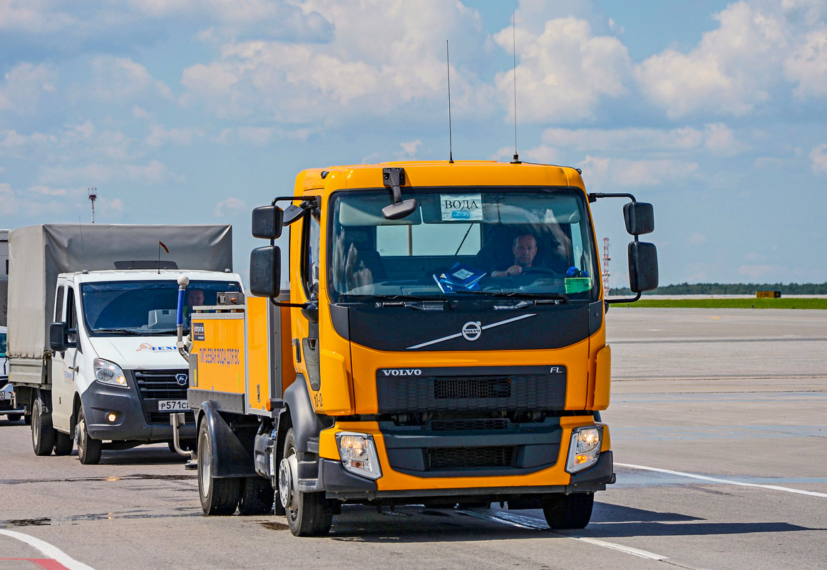 Московская область, № 10-05 — Volvo ('2013) FL