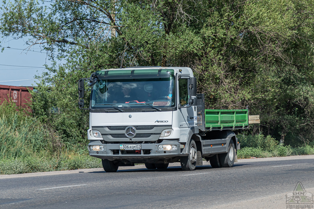 Алматы, № 306 AGM 02 — Mercedes-Benz Atego 916