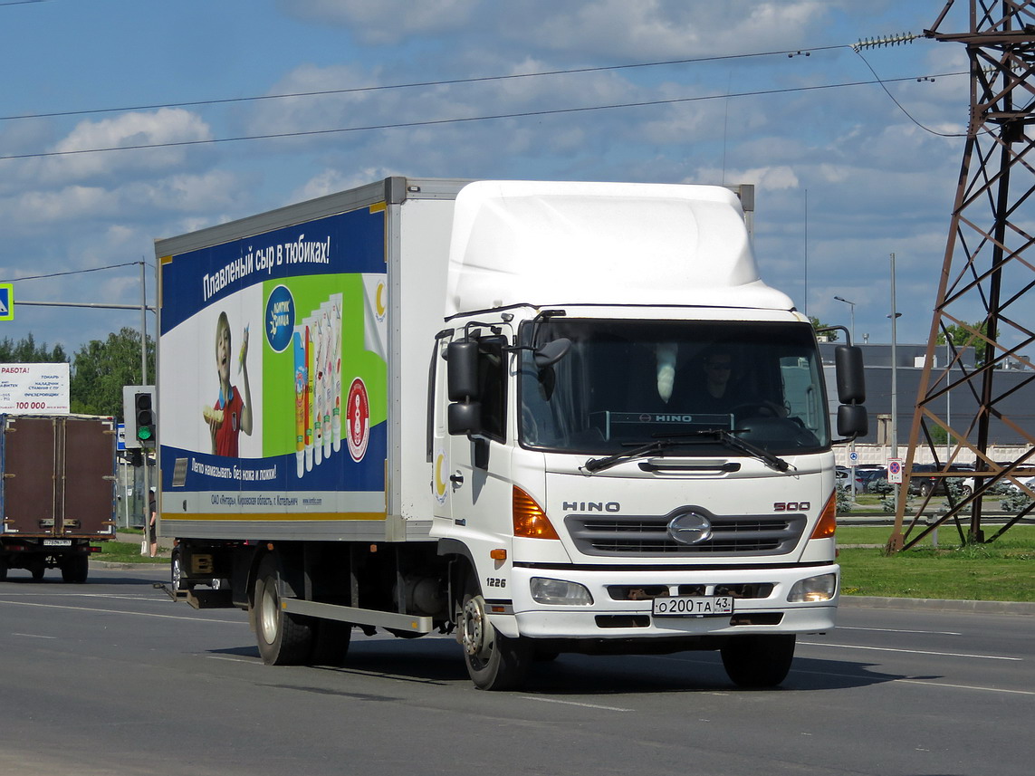 Кировская область, № О 200 ТА 43 — Hino 500