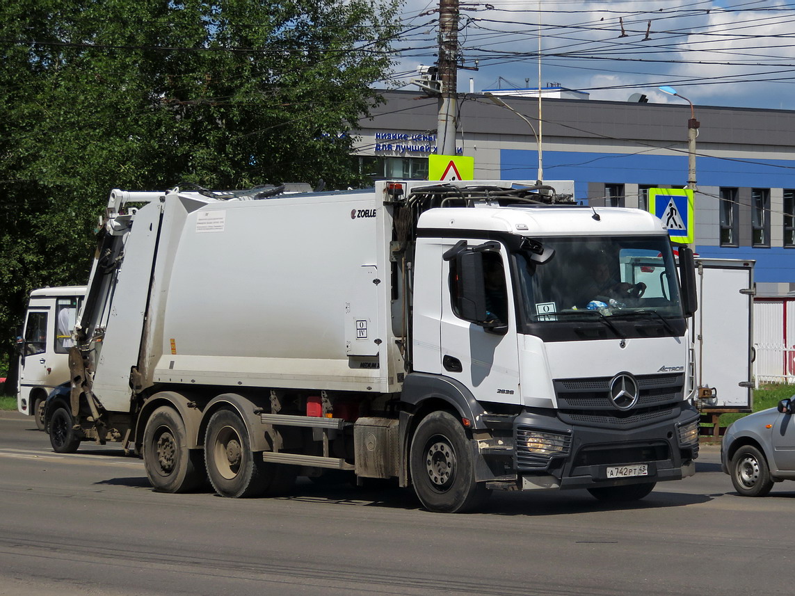 Кировская область, № А 742 РТ 43 — Mercedes-Benz Actros ('2018) 2836