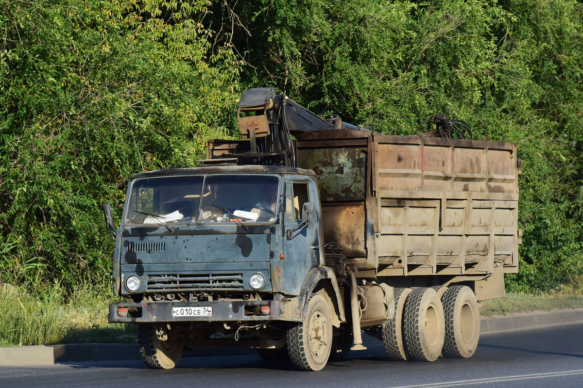 Волгоградская область, № С 010 СЕ 34 — КамАЗ-53213