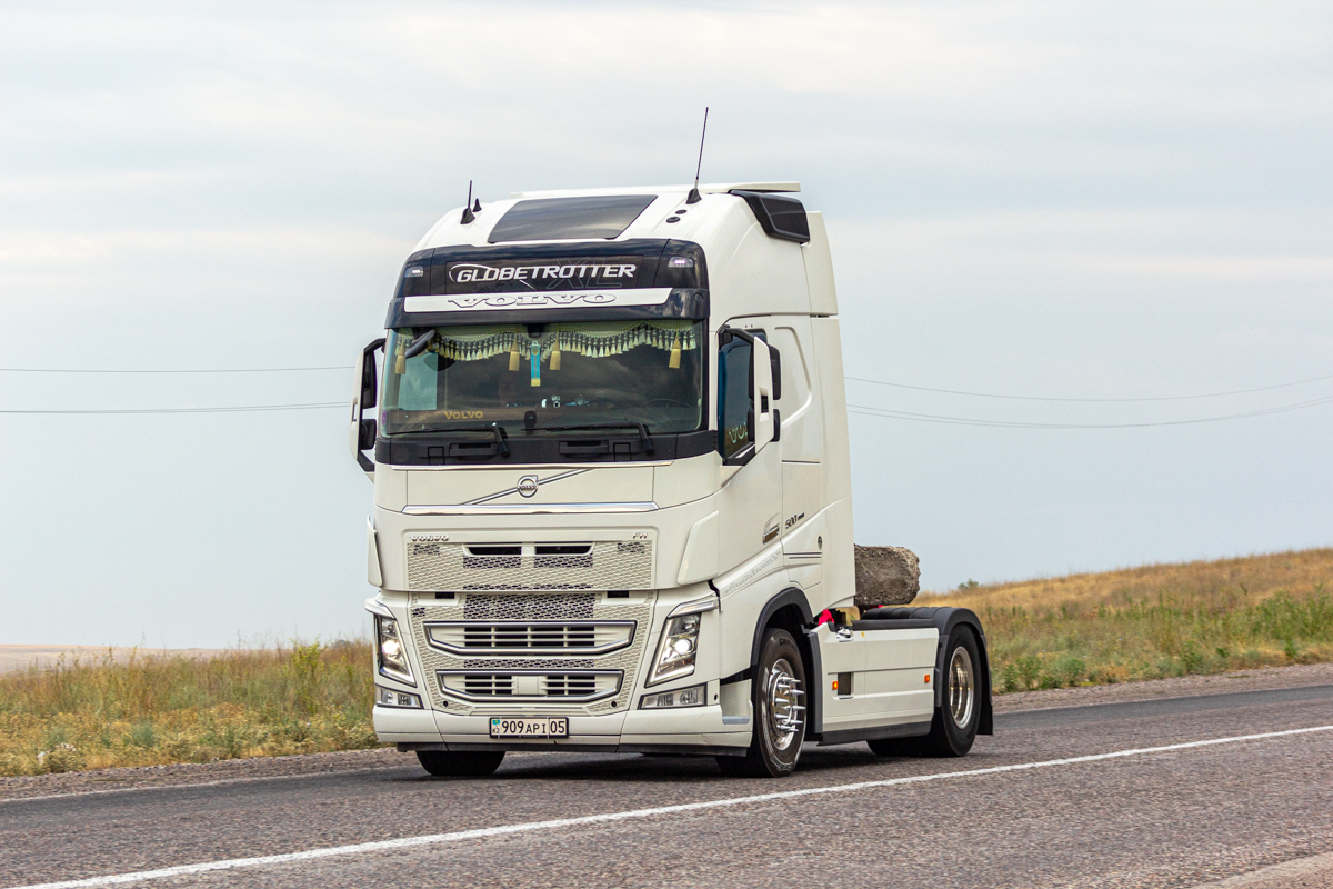 Алматинская область, № 909 API 05 — Volvo ('2012) FH.500