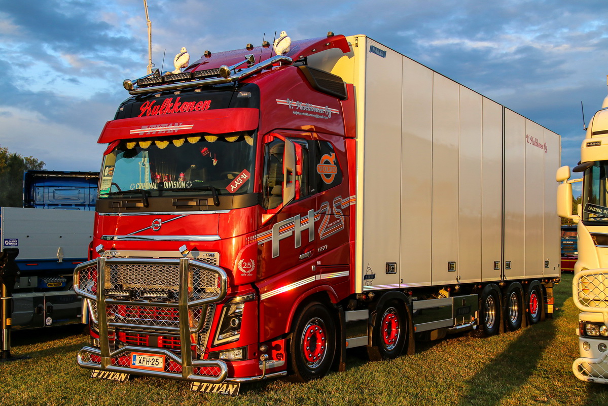 Финляндия, № ÄFH-25 — Volvo ('2012) FH16.650; Volvo ('2012) FH "FH 25 Years Edition" (Финляндия)