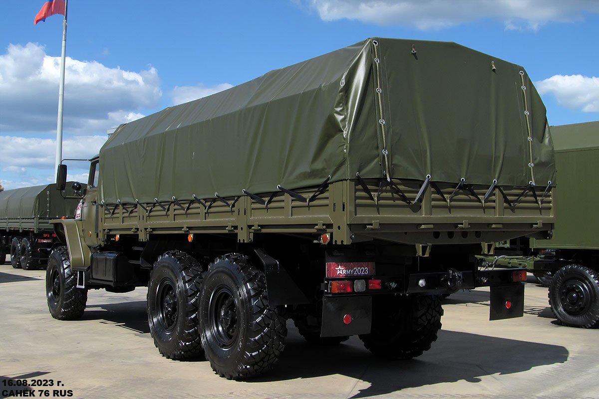Транспорт силовых ведомств РФ — Военно-технический форум "Армия-2023"