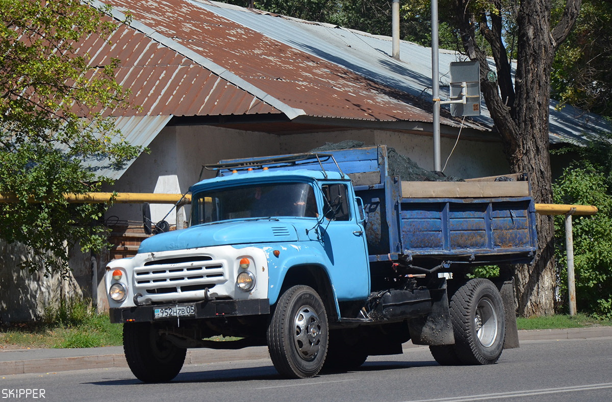 Алматинская область, № 952 HZB 05 — ЗИЛ-495710