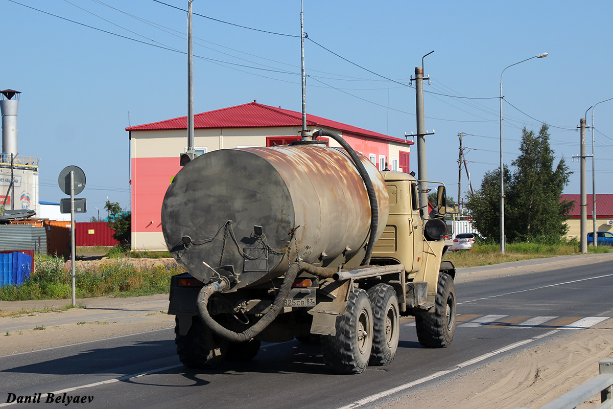 Ненецкий автономный округ, № А 825 СВ 83 — Урал-4320-30