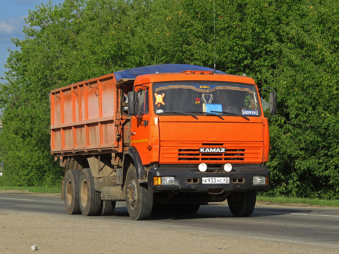 Кировская область, № А 933 НС 43 — КамАЗ-65115-15 [65115R]