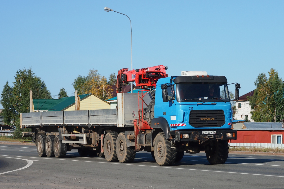 Ханты-Мансийский автоном.округ, № А 295 УР 186 — Урал-44202-82