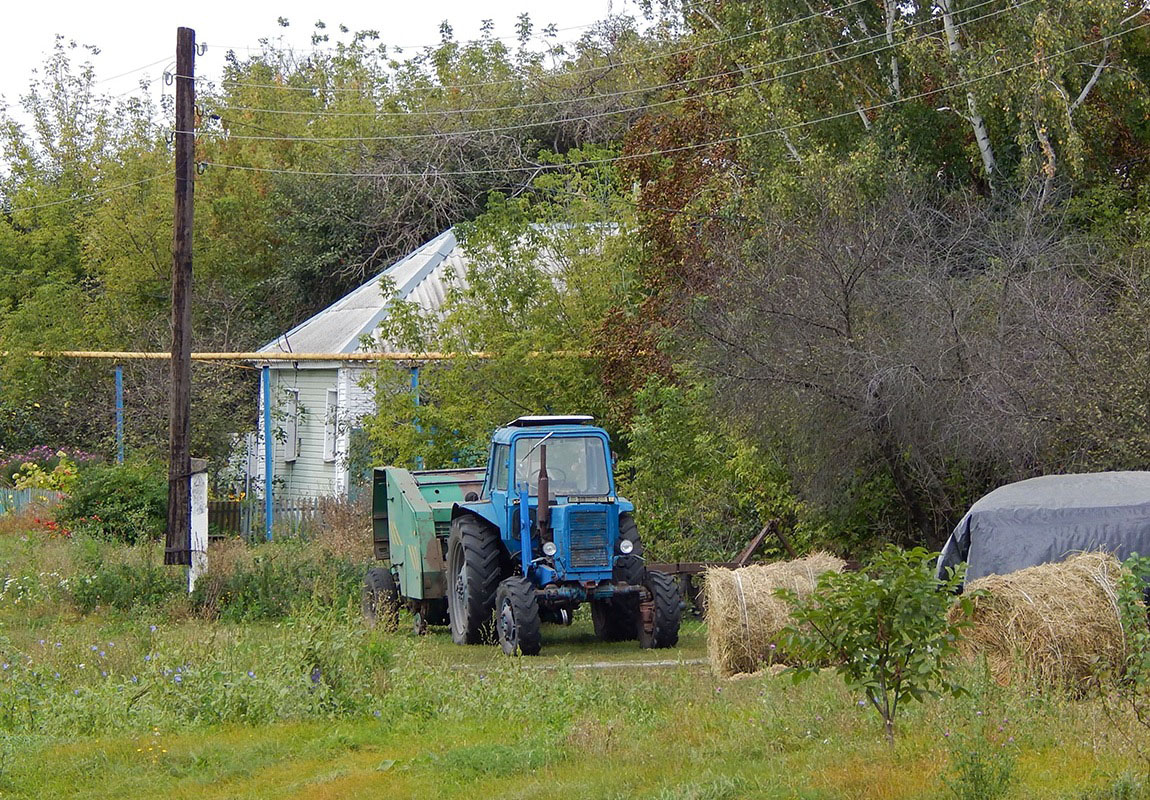 Белгородская область, № 0562 ЕТ 31 — МТЗ-82; Прицепы сельскохозяйственные — Пресс-подборщики (общая)