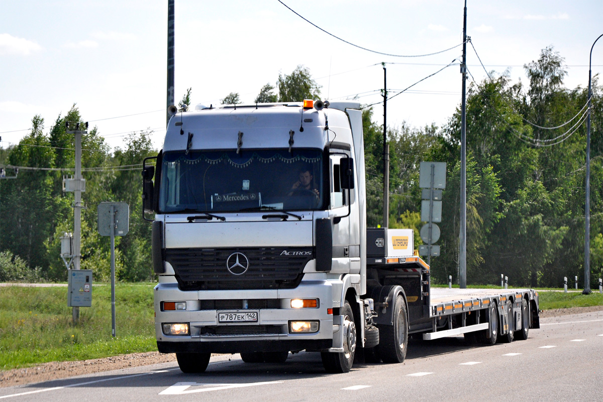 Кемеровская область, № Р 787 ЕК 142 — Mercedes-Benz Actros ('1997) 1846