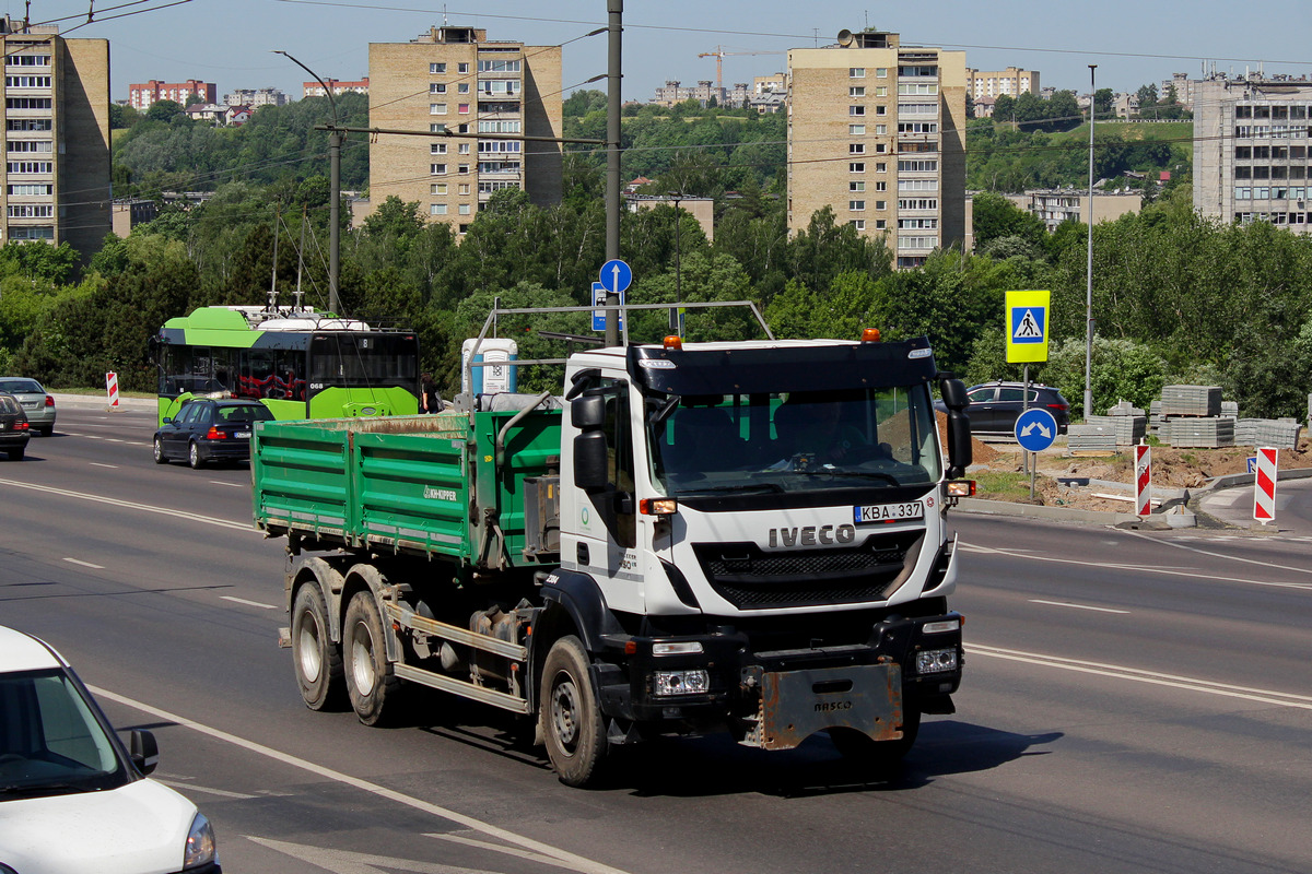 Литва, № 2384 — IVECO Trakker ('2013)