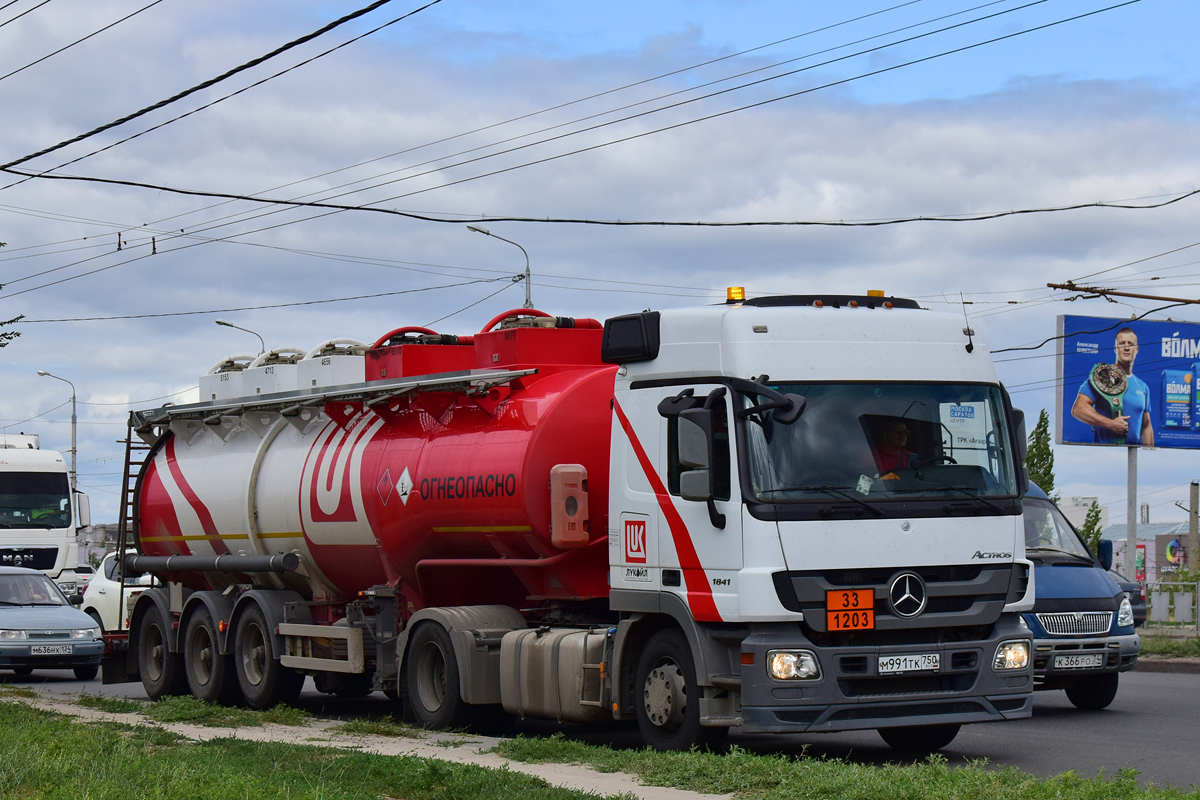 Волгоградская область, № М 991 ТК 750 — Mercedes-Benz Actros '09 1841 [Z9M]