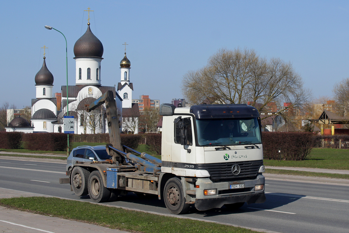 Литва, № FEH 563 — Mercedes-Benz Actros ('1997) 2535