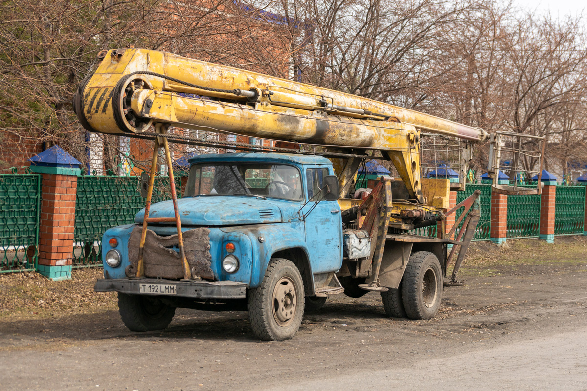 Северо-Казахстанская область, № T 192 LMM — ЗИЛ-431412