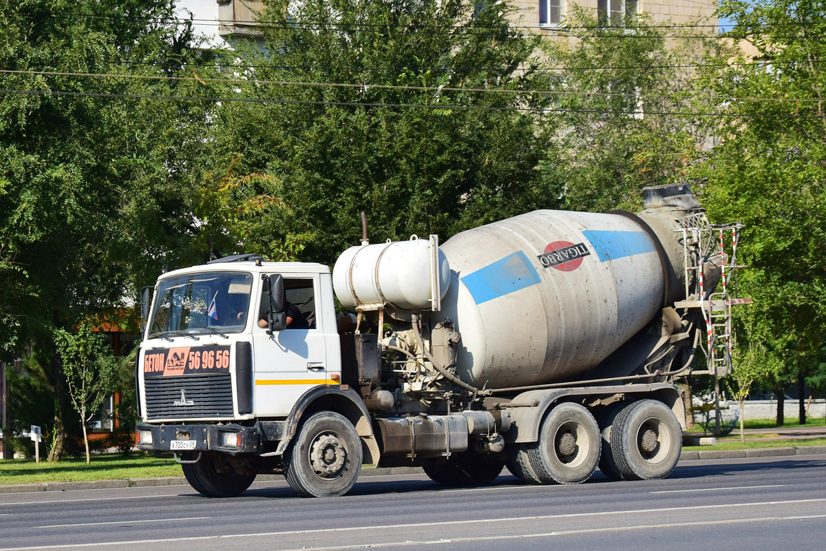 Волгоградская область, № В 700 СУ 09 — МАЗ-6303A5