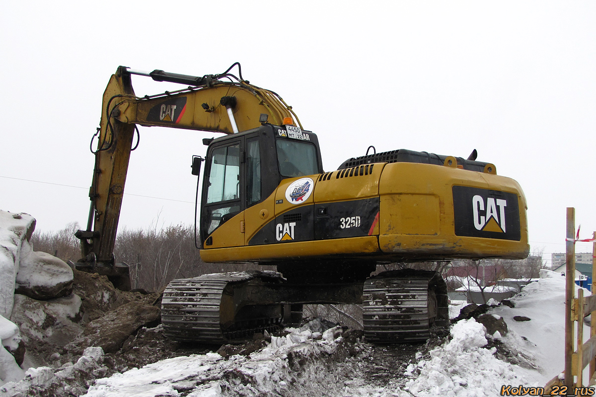 Алтайский край, № 4450 МТ 22 — Caterpillar (общая модель)