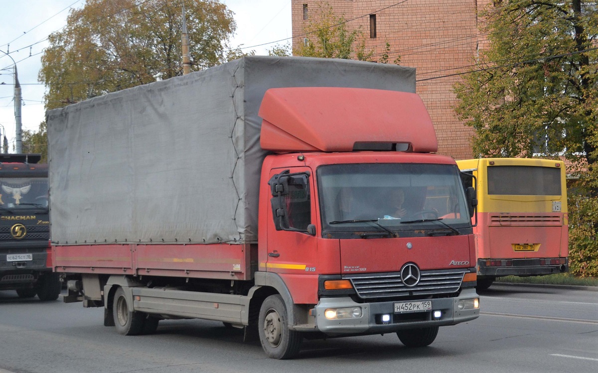 Пермский край, № Н 452 РК 159 — Mercedes-Benz Atego 815