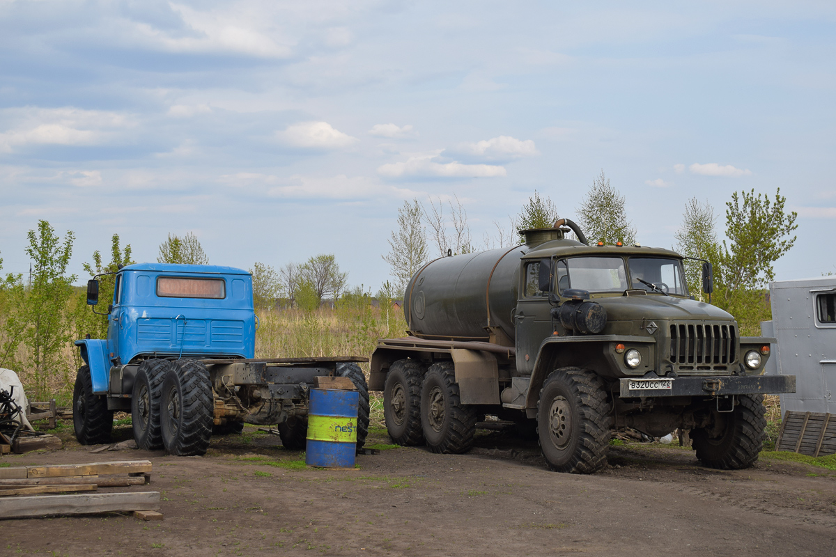 Алтайский край, № (22) Б/Н 0283 — Урал-4320-10; Алтайский край, № В 320 СС 122 — Урал-4320-10; Алтайский край — Автомобили без номеров