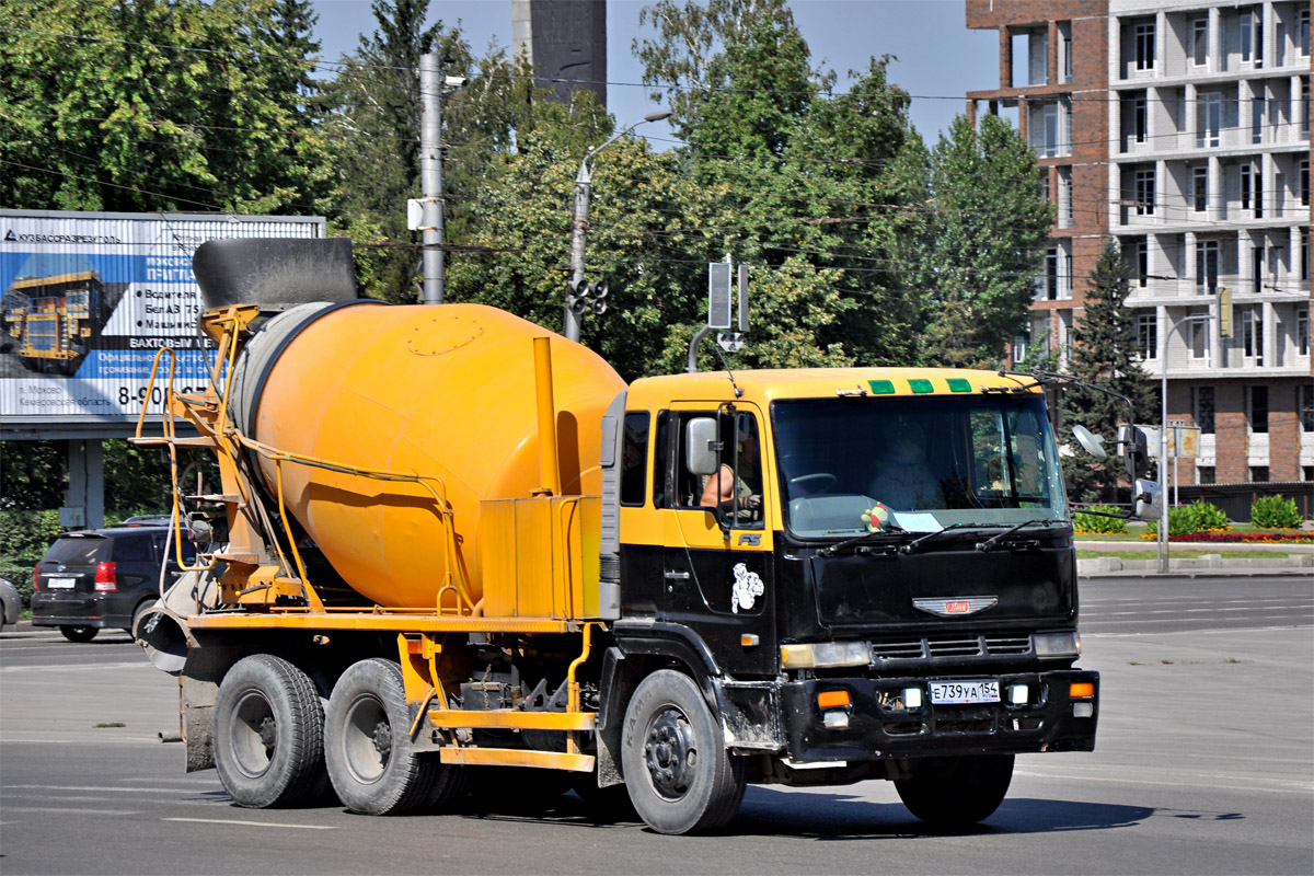 Алтайский край, № Е 739 УА 154 — Hino FS