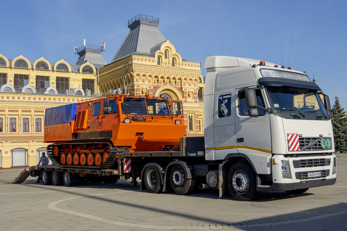 Нижегородская область, № Х 433 ТМ 152 — Volvo ('2002) FH12.440; Нижегородская область — Новая спецтехника