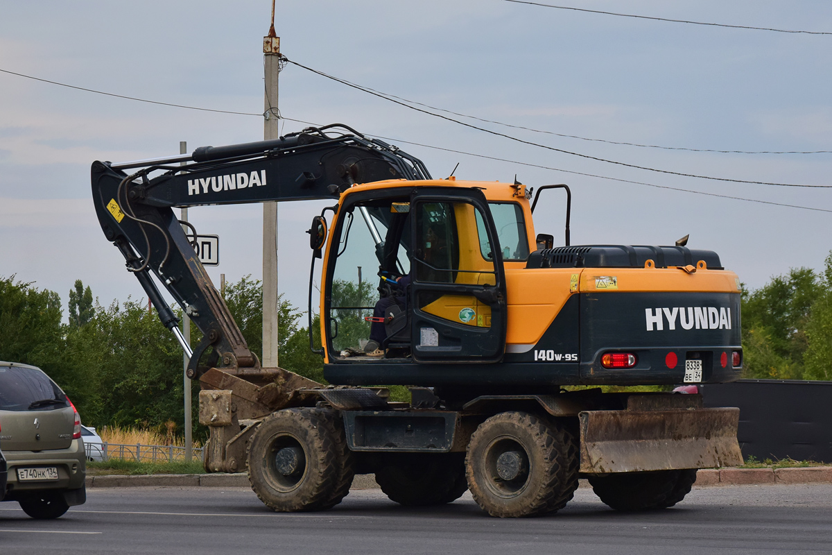 Волгоградская область, № 8338 ВЕ 34 — Hyundai R140W