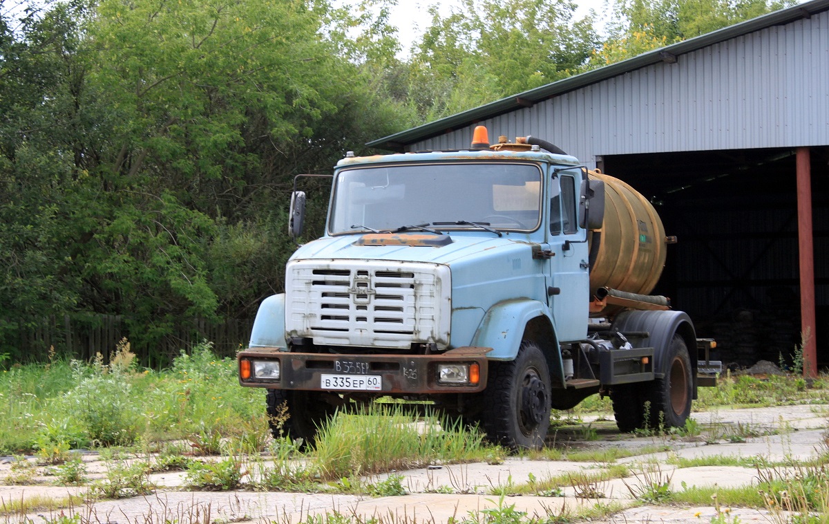 Псковская область, № В 335 ЕР 60 — ЗИЛ-432932