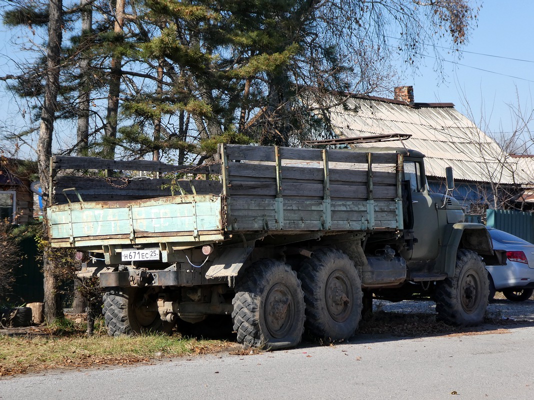 Приморский край, № Н 671 ЕС 25 — ЗИЛ-131